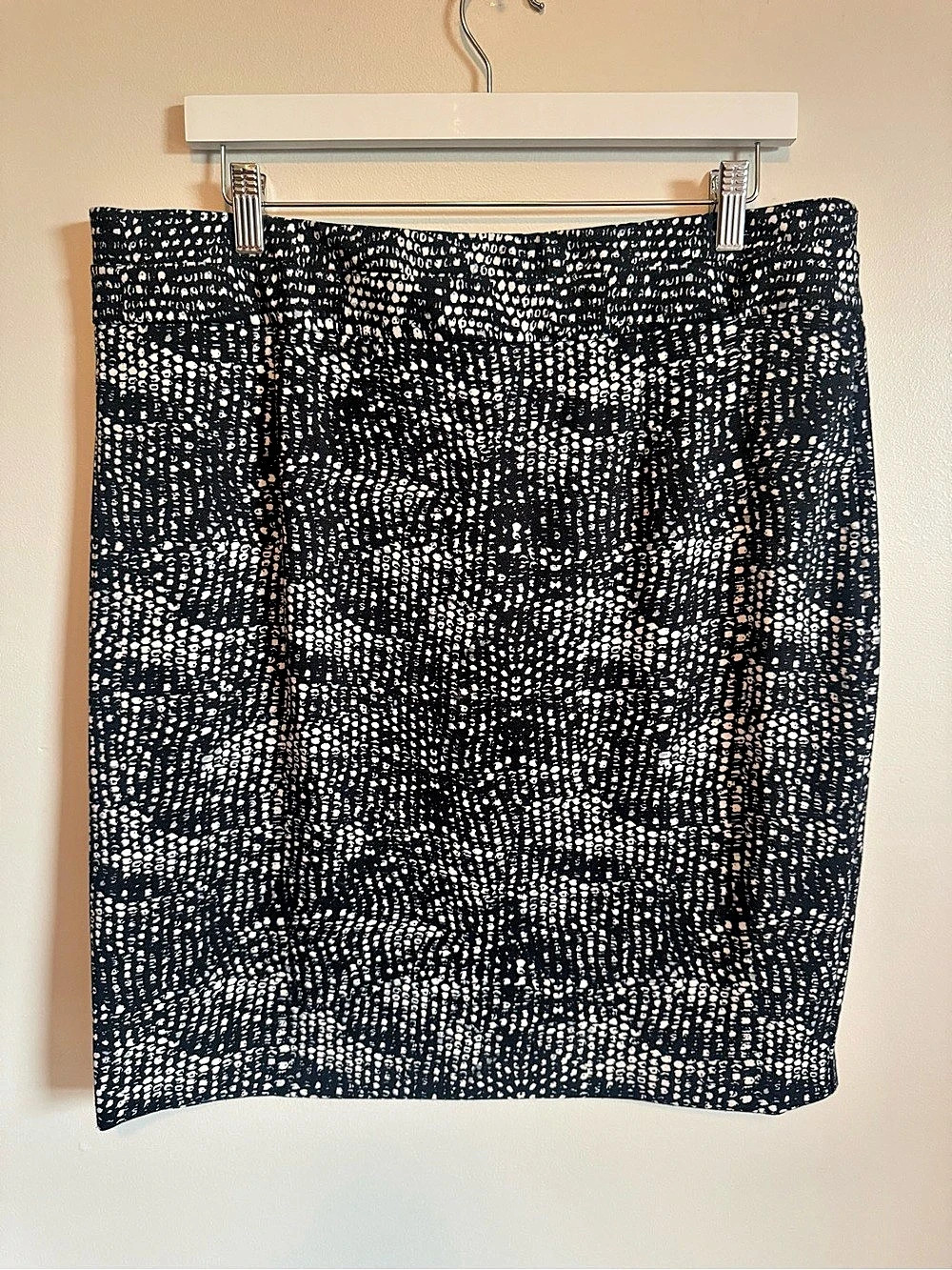 Grace Elements Abstract Print Pencil Skirt Size Large Like New
